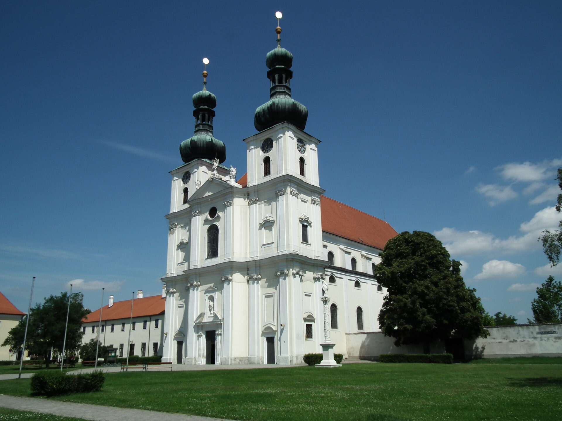 Basilika Frauenkirchen, Kirche Frauenkirchen