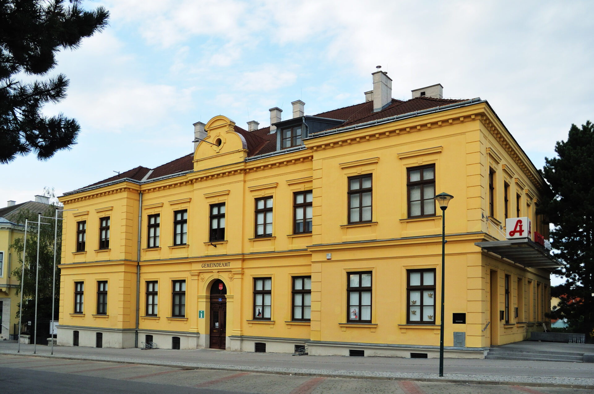 Heiliger Robert, Gemeindeamt in Bruckneudau